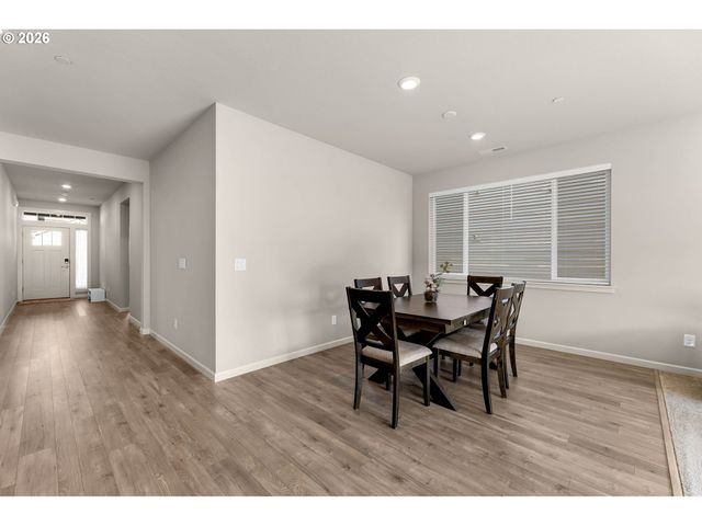 8643 N WRIGHT St, Camas, WA 98607
