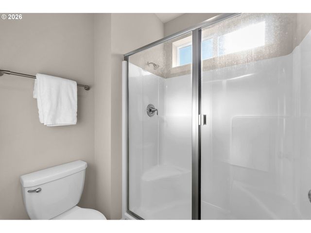 8643 N WRIGHT St, Camas, WA 98607