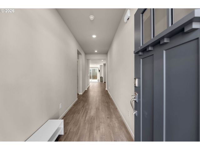 8643 N WRIGHT St, Camas, WA 98607