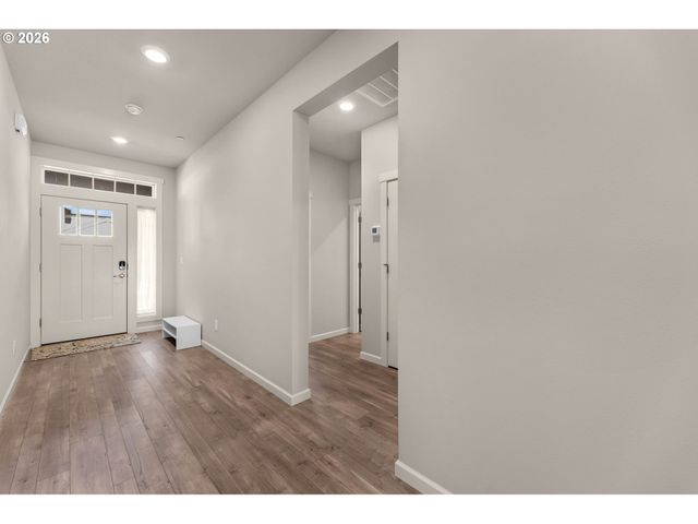 8643 N WRIGHT St, Camas, WA 98607