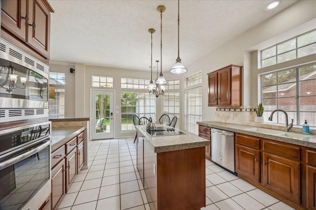 13818 Mill Garden Court, Houston, TX 77059