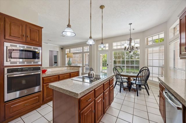 13818 Mill Garden Court, Houston, TX 77059