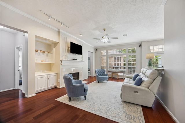 13818 Mill Garden Court, Houston, TX 77059