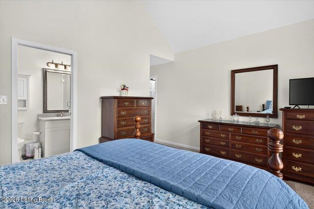 7214 Old North Church Rd, Louisville, KY 40214