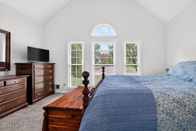 7214 Old North Church Rd, Louisville, KY 40214