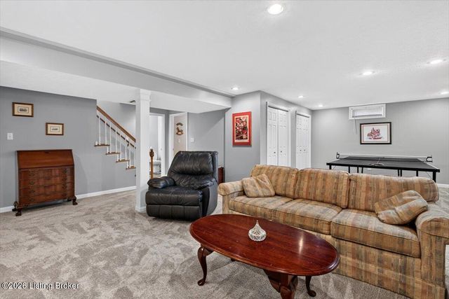 7214 Old North Church Rd, Louisville, KY 40214