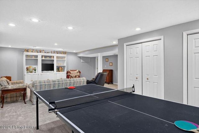 7214 Old North Church Rd, Louisville, KY 40214
