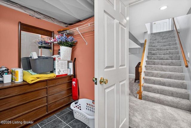 7214 Old North Church Rd, Louisville, KY 40214