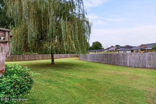 7214 Old North Church Rd, Louisville, KY 40214