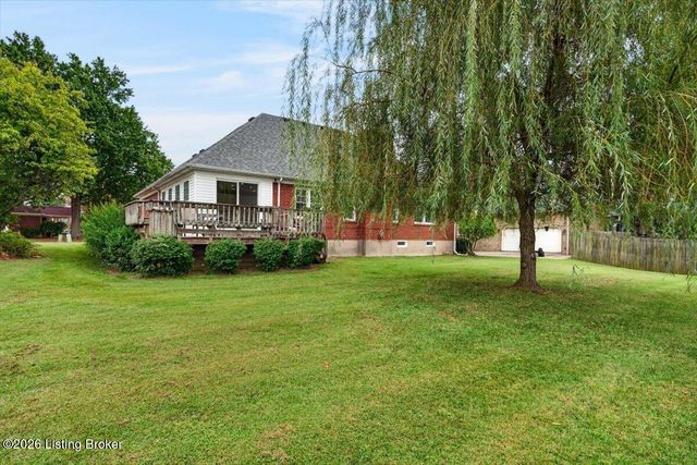 7214 Old North Church Rd, Louisville, KY 40214
