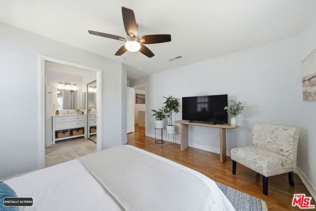 7952 Dunbarton Avenue, Los Angeles, CA 90045