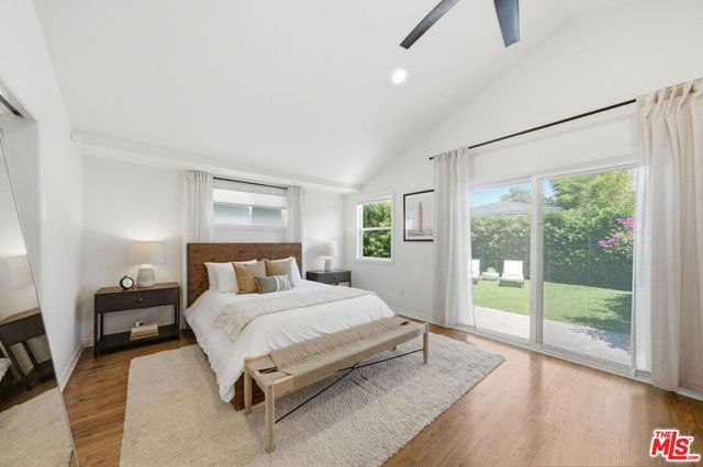 7952 Dunbarton Avenue, Los Angeles, CA 90045