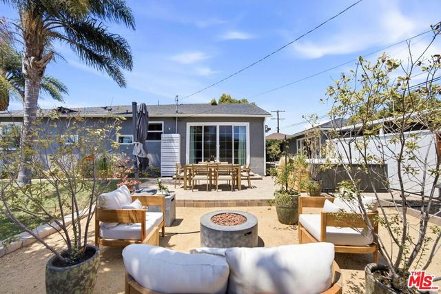 7952 Dunbarton Avenue, Los Angeles, CA 90045