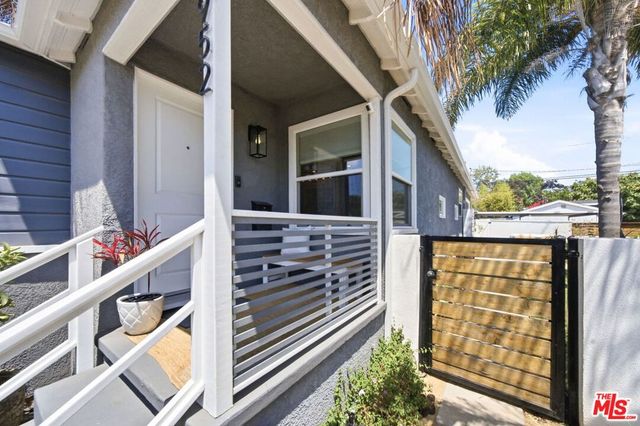 7952 Dunbarton Avenue, Los Angeles, CA 90045