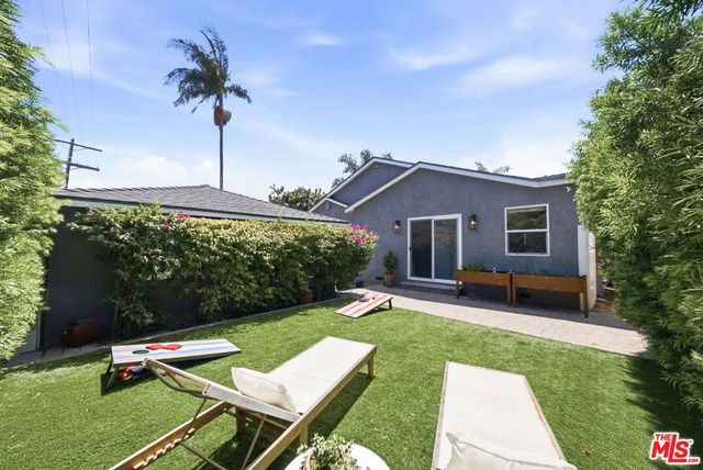 7952 Dunbarton Avenue, Los Angeles, CA 90045