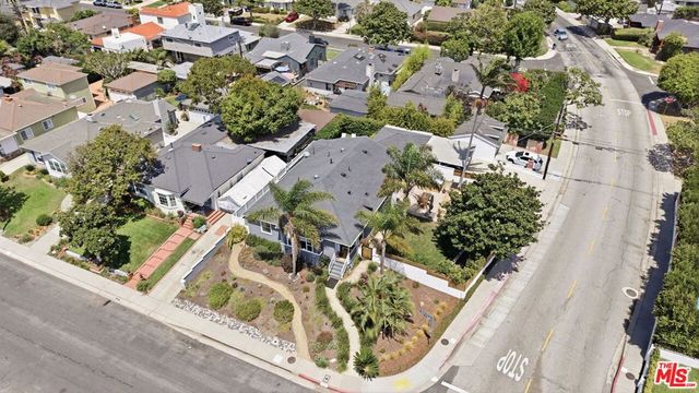 7952 Dunbarton Avenue, Los Angeles, CA 90045