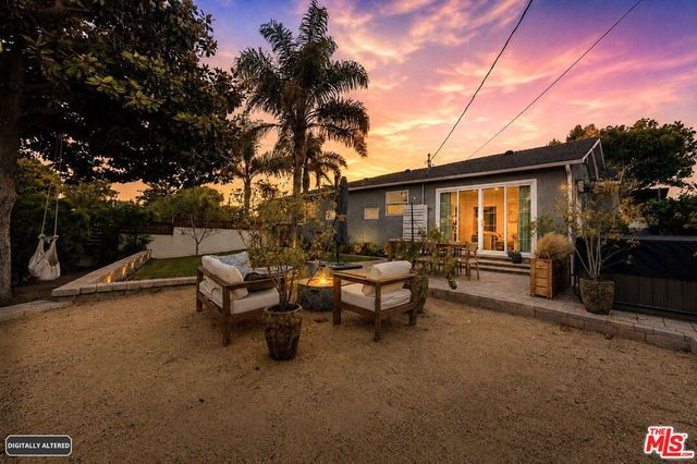 7952 Dunbarton Avenue, Los Angeles, CA 90045