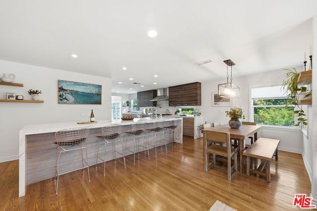 7952 Dunbarton Avenue, Los Angeles, CA 90045
