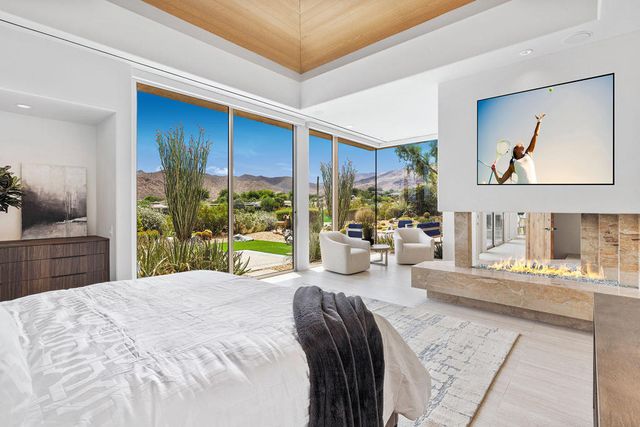 148 Menil Place, Palm Desert, CA 92260
