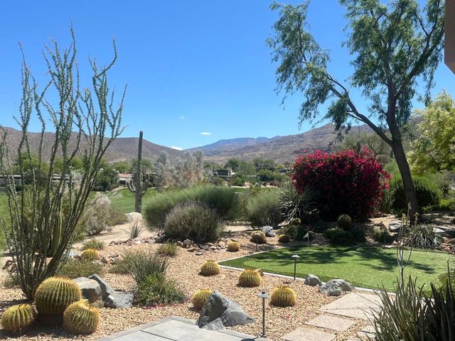 148 Menil Place, Palm Desert, CA 92260