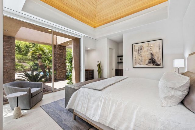 148 Menil Place, Palm Desert, CA 92260