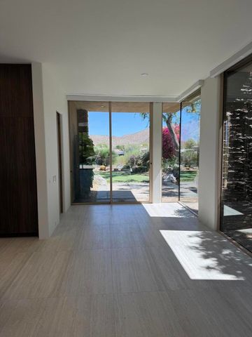 148 Menil Place, Palm Desert, CA 92260