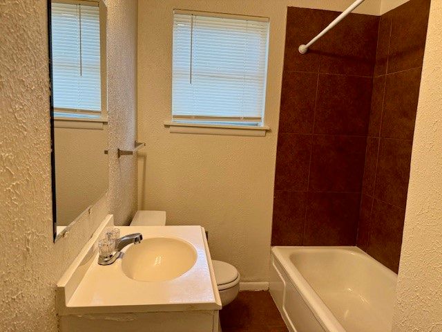 4025 Caddo Trail, Lake Worth, TX 76135