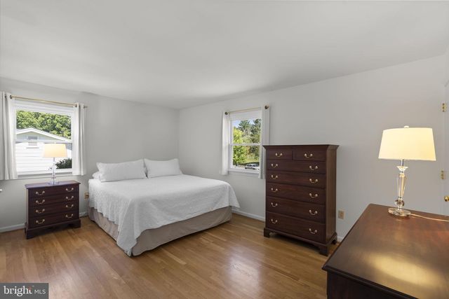 9008 EDGEWOOD DR, Gaithersburg, MD 20877