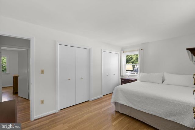 9008 EDGEWOOD DR, Gaithersburg, MD 20877
