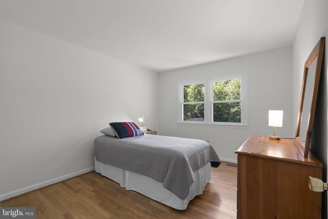 9008 EDGEWOOD DR, Gaithersburg, MD 20877