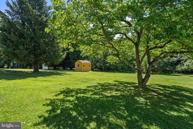 9008 EDGEWOOD DR, Gaithersburg, MD 20877