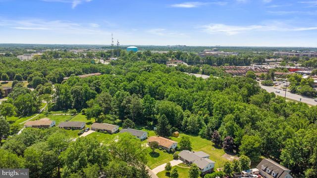 9008 EDGEWOOD DR, Gaithersburg, MD 20877