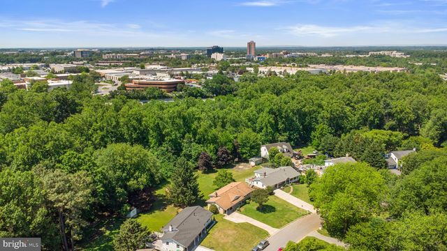 9008 EDGEWOOD DR, Gaithersburg, MD 20877