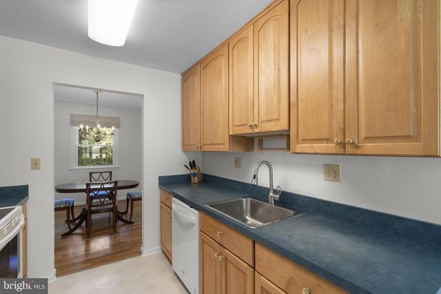 9008 EDGEWOOD DR, Gaithersburg, MD 20877