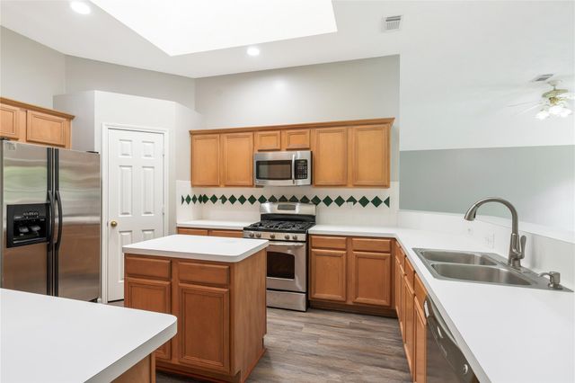 6842 Moss Boulder Drive, Houston, TX 77084
