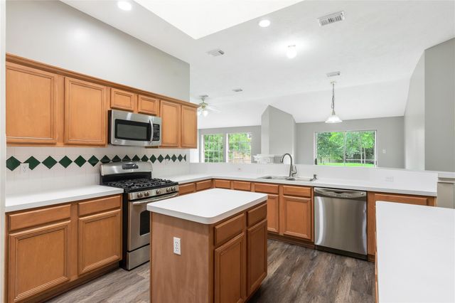 6842 Moss Boulder Drive, Houston, TX 77084