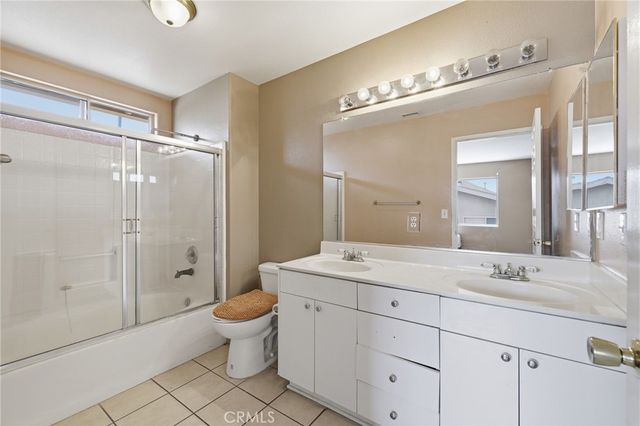 9300 Burnet Avenue 122, North Hills, CA 91343
