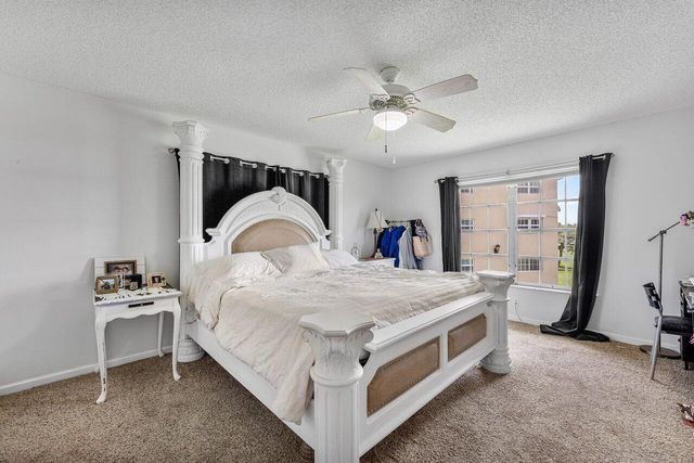 157 Atlantis Boulevard 301, Atlantis, FL 33462