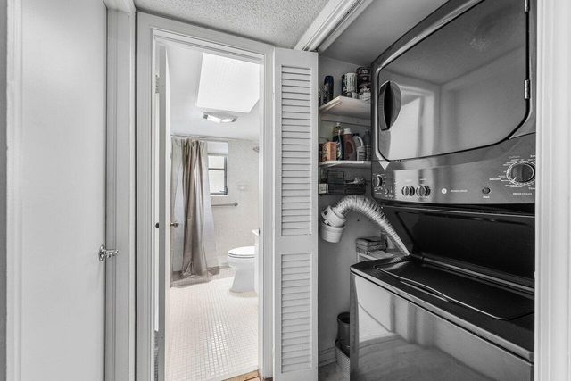 157 Atlantis Boulevard 301, Atlantis, FL 33462