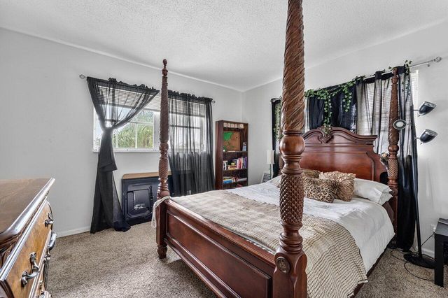 157 Atlantis Boulevard 301, Atlantis, FL 33462