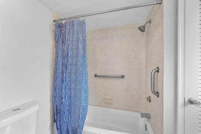 157 Atlantis Boulevard 301, Atlantis, FL 33462