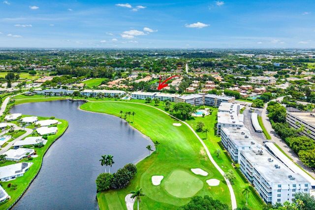 157 Atlantis Boulevard 301, Atlantis, FL 33462
