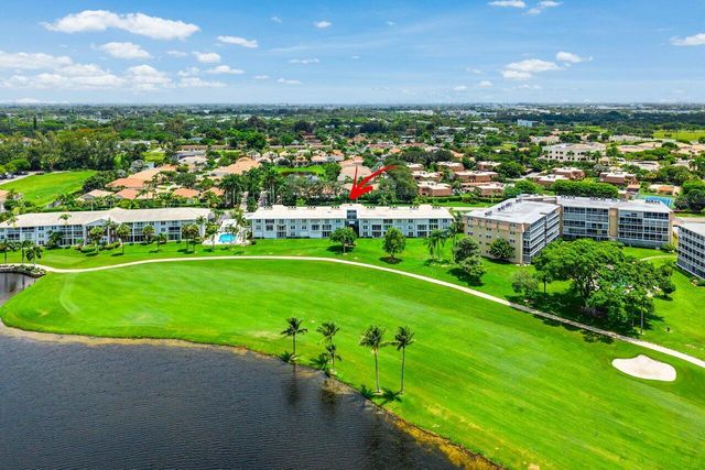 157 Atlantis Boulevard 301, Atlantis, FL 33462