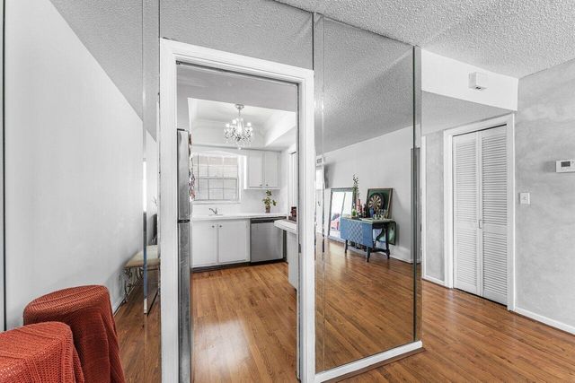 157 Atlantis Boulevard 301, Atlantis, FL 33462