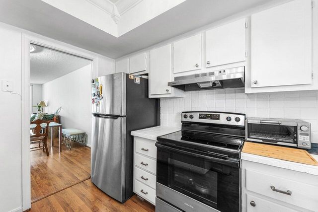 157 Atlantis Boulevard 301, Atlantis, FL 33462