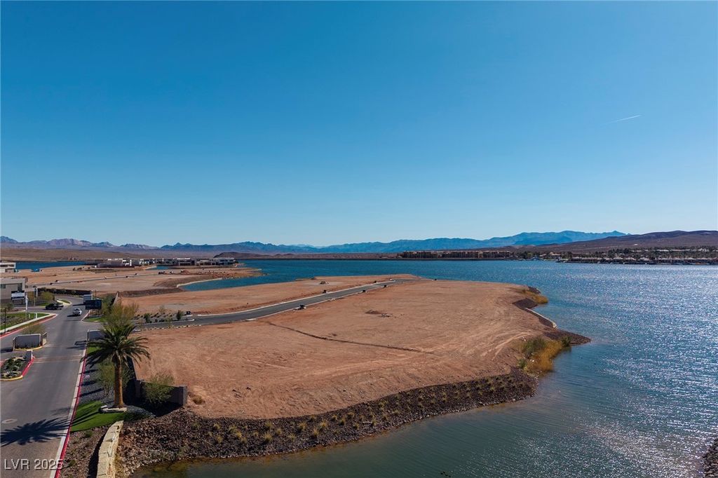 Image 6 of property listing at 1445 Limestone Terrace Court, Henderson, NV 89011