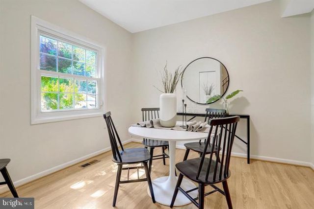 6372 EIGHTH CIR, Alexandria, VA 22312