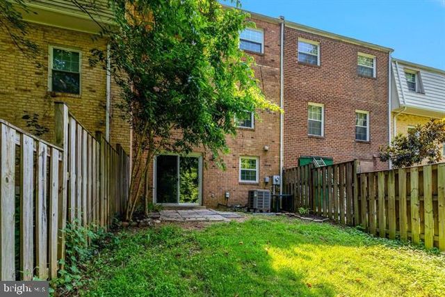 6372 EIGHTH CIR, Alexandria, VA 22312