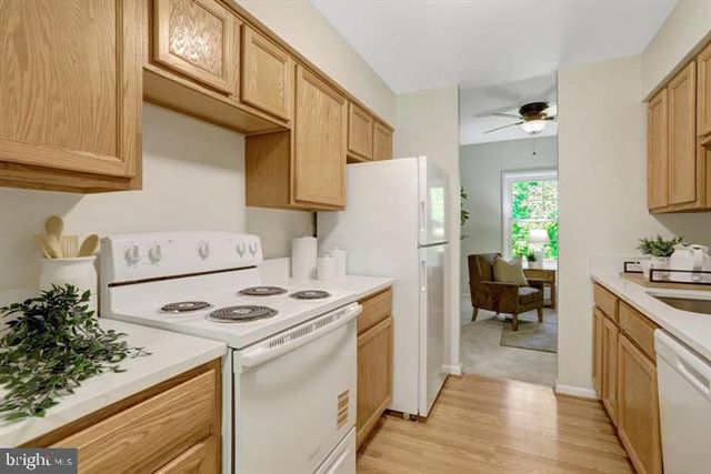 6372 EIGHTH CIR, Alexandria, VA 22312