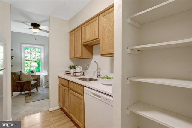 6372 EIGHTH CIR, Alexandria, VA 22312